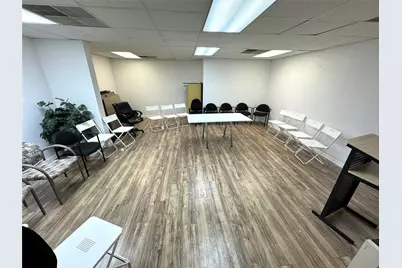 1039 N Interstate 35E Highway N #E, Carrollton, TX 75006 - Photo 9