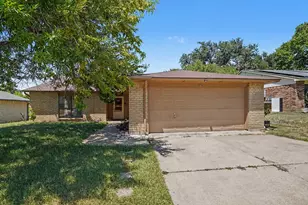 7107 Blackberry Dr, Arlington, TX 76016 - Photo 1