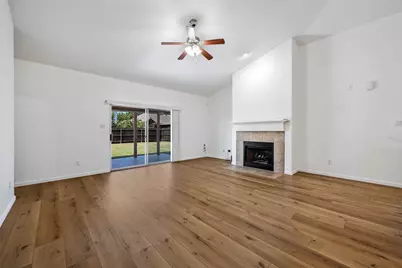 5819 Midnight Lane, Grand Prairie, TX 75052 - Photo 9