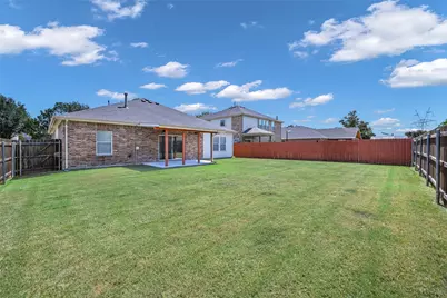 5819 Midnight Lane, Grand Prairie, TX 75052 - Photo 5