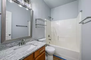 5819 Midnight Ln, Grand Prairie, TX 75052 - Photo 15