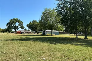 1689 W Fm 898, Bonham, TX 75418 - Photo 17