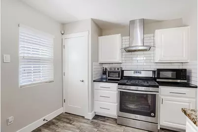 514 S Westmoreland Road, Dallas, TX 75211 - Photo 11