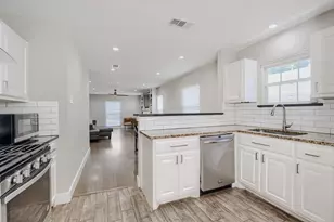 514 S Westmoreland Rd, Dallas, TX 75211 - Photo 9