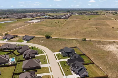 1823 Sudbury Drive, Cleburne, TX 76033 - Photo 3