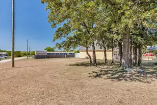 11001 Shady Oaks Dr, Runaway Bay, TX 76426 - Photo 19