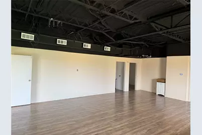 1039 N Interstate 35 Highway N #E, Carrollton, TX 75006 - Photo 5