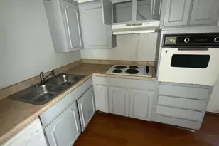 1907 Nolen Ct, Arlington, TX 76012 - Photo 9