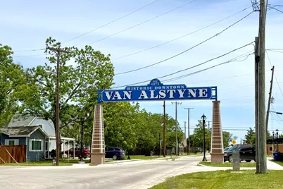 3142 Basswood Way, Van Alstyne, TX 75495 - Photo 15