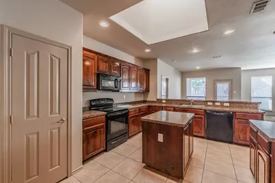 10844 Irish Glen Trail, Fort Worth, TX 76052 - Photo 7