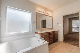 10844 Irish Glen Trail, Fort Worth, TX 76052 - Photo 25