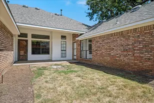 1902 Buffalo Bend Dr, Lewisville, TX 75067 - Photo 23