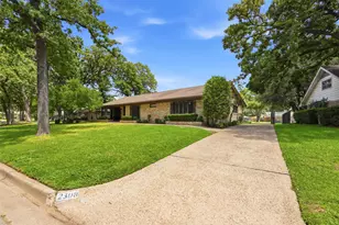 2308 Briarwood Blvd, Arlington, TX 76013 - Photo 3