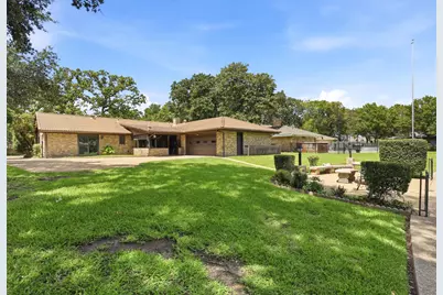 2308 Briarwood Boulevard, Arlington, TX 76013 - Photo 33