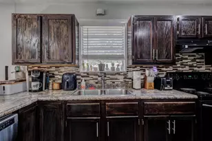 64 Somerset Terrace, Bedford, TX 76022 - Photo 11