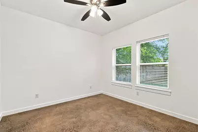 104 E Forest Avenue, Sherman, TX 75090 - Photo 11
