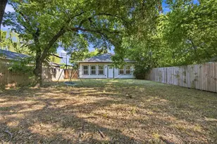 104 E Forest Ave, Sherman, TX 75090 - Photo 21