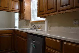 3321 Eastland Ave, Greenville, TX 75402 - Photo 13