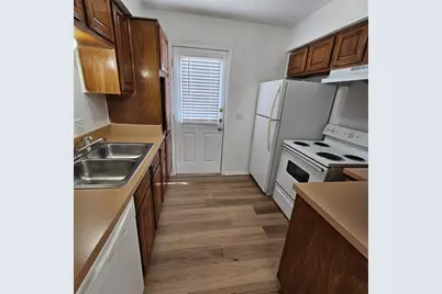1400 Darr Street #B, Irving, TX 75061 - Photo 3