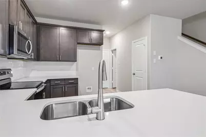 6717 Glimfeather Drive, Fort Worth, TX 76179 - Photo 7