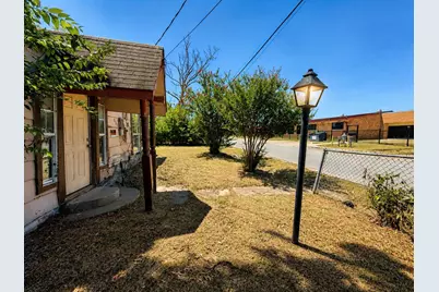 921 S Medora Street, Terrell, TX 75160 - Photo 3