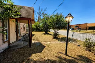 921 S Medora St, Terrell, TX 75160 - Photo 3