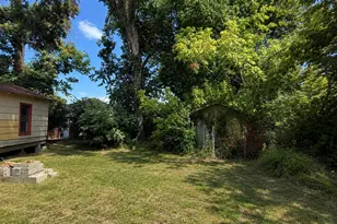 921 S Medora St, Terrell, TX 75160 - Photo 17