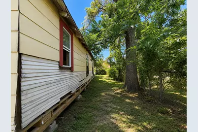 921 S Medora Street, Terrell, TX 75160 - Photo 13