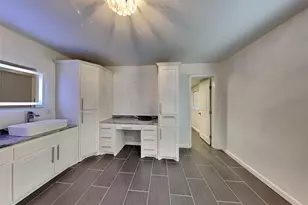 708 S Willomet Ave, Dallas, TX 75208 - Photo 5