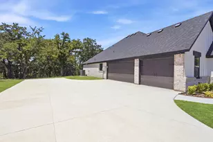 2017 Forest Bridge Dr, Azle, TX 76020 - Photo 3