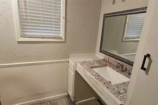 509 Hillcrest Dr, Tool, TX 75143 - Photo 9