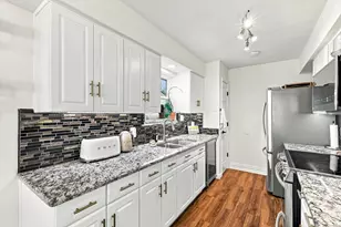 6203 Big Springs Dr, Arlington, TX 76001 - Photo 15