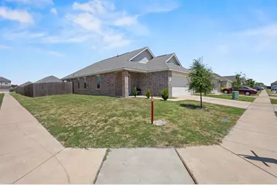 1600 Luke Street, Ennis, TX 75119 - Photo 5