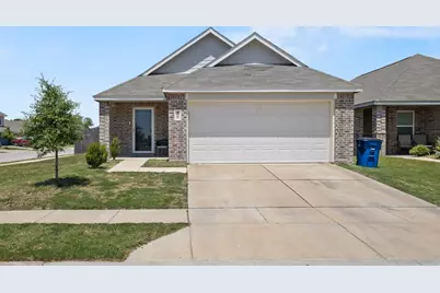 1600 Luke Street, Ennis, TX 75119 - Photo 3