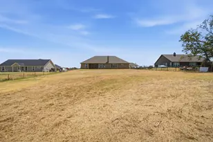 1009 Northern Oaks Ct, Springtown, TX 76082 - Photo 35