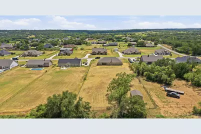 1009 Northern Oaks Court, Springtown, TX 76082 - Photo 37