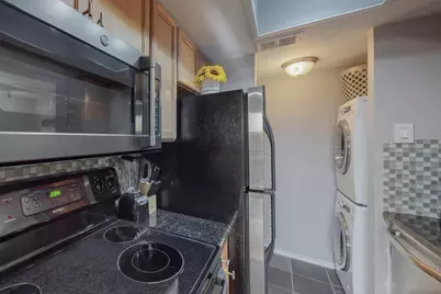5916 Gaston Avenue #304, Dallas, TX 75214 - Photo 9
