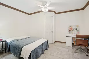 2006 E Branch Hollow Dr, Carrollton, TX 75007 - Photo 13