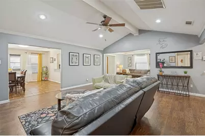 2006 E Branch Hollow Drive, Carrollton, TX 75007 - Photo 5