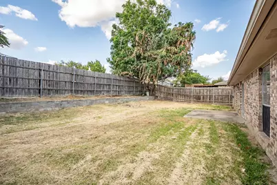 2717 W Oakdale Road, Irving, TX 75060 - Photo 25