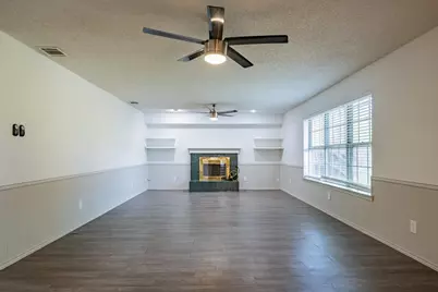 1017 Mill River Drive, Garland, TX 75043 - Photo 7