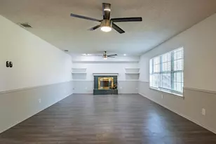 1017 Mill River Dr, Garland, TX 75043 - Photo 7