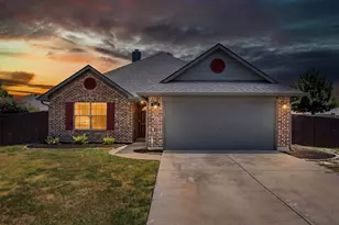 144 Price Cir, Hackberry, TX 75036 - Photo 1