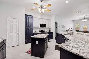 517 Magnolia Ln, Glenn Heights, TX 75154 - Photo 11