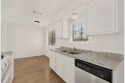 9905 Grove Oaks Boulevard, Dallas, TX 75217 - Photo 11