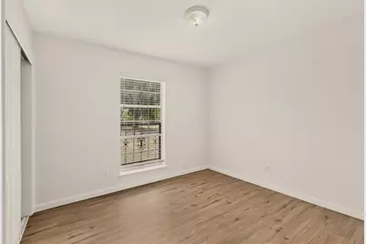 9905 Grove Oaks Boulevard, Dallas, TX 75217 - Photo 25