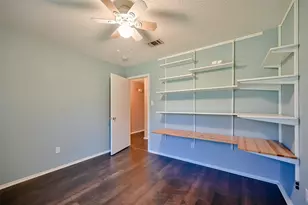 907 Clear Creek Dr, Arlington, TX 76001 - Photo 15