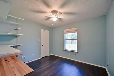 907 Clear Creek Drive, Arlington, TX 76001 - Photo 15