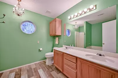 907 Clear Creek Drive, Arlington, TX 76001 - Photo 13