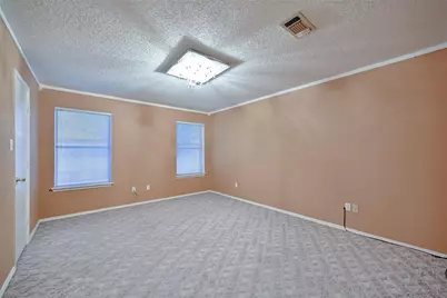 907 Clear Creek Drive, Arlington, TX 76001 - Photo 11